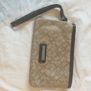 Tommy Hilfiger wristlet